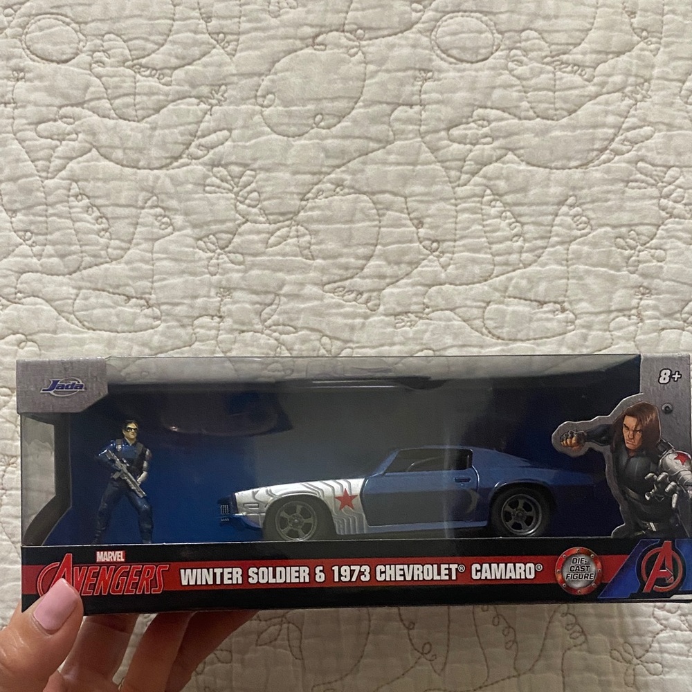 Marvel Avengers Winter Soldier & 1973 Chevrolet Camaro Action Figure Set